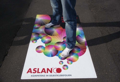 _ WrapTheStreet_ASLAN_DFP_46_floor-graphics_digitaldruck_selbstklebend193_0.jpeg